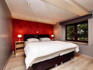 Cama o camas de una habitación en Modern family home with wellness