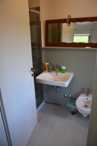 Ένα μπάνιο στο B&B Casale Fonte Vecchia