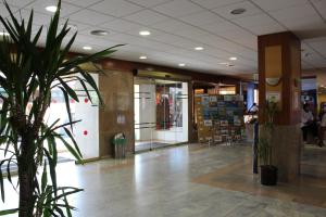 Lobby alebo recepcia v ubytovaní Hotel Esplendid + 37 fotografií