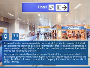 a store with a sign in a shopping mall at TRYP BY WYNDHAM São Paulo Airport - Hotel de Transito Terminal 3 INTERNACIONAL - Lado Ar - Área restrita á passageiros já embarcados e sem bagagens para despachar - Transit Hotel, only carry-on in Guarulhos