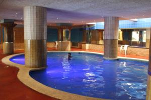 Bazén v ubytovaní Hotel Esplendid alebo v jeho blízkosti