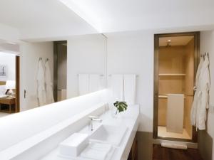 Ванная комната в JANEIRO Hotel