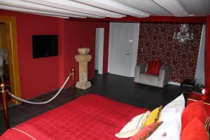Postel nebo postele na pokoji v ubytování Elements Hotel
