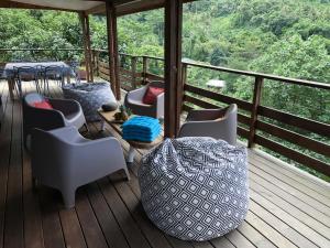 Posezení v ubytování La Villa Te Fetia Nui Moorea