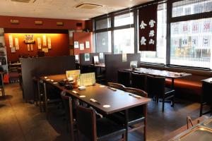 Restaurant ou autre lieu de restauration dans l'établissement Hotel Wing International Himeji