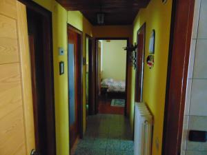 Posteľ alebo postele v izbe v ubytovaní Alloggio in centro a Cervinia