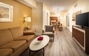 TV/trung tâm giải trí tại Floridays Orlando Two & Three Bed Rooms Condo Resort