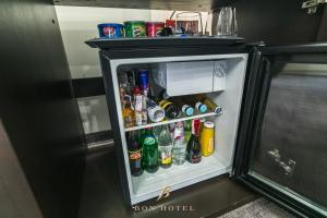 Kuchyň nebo kuchyňský kout v ubytování Bon Hotel