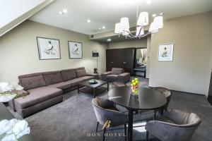 Posezení v ubytování Bon Hotel