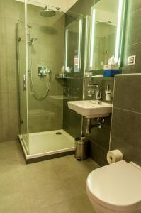 Hotel U Kašny tesisinde bir banyo