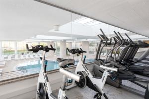 Fitness centrum a/nebo fitness zařízení v ubytování Eurostars Isla de La Toja