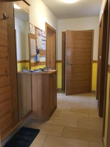 Kuchyň nebo kuchyňský kout v ubytování Haus Schnepfleitner