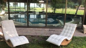Bazén v ubytování Hotel Trento nebo v jeho okolí