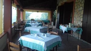 A restaurant or other place to eat at Azienda Agrituristica Salella