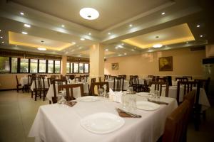 Um restaurante ou outro lugar para comer em Kolping