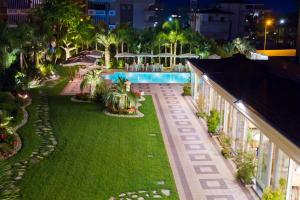 Bazén v ubytování Hotel Ares nebo v jeho okolí