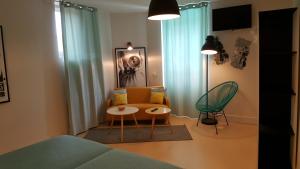 Gallery image of Au Faisan Doré in Neuville-sur-Ain +16 photos