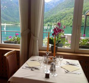 Gambar di galeri bagi Albergo Mezzolago di Mezzolago
