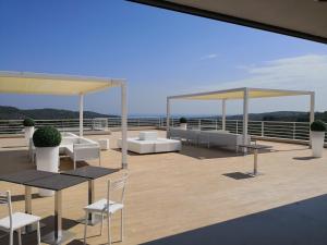 Balkón alebo terasa v ubytovaní Hotel Le Ginestre Family & Wellness