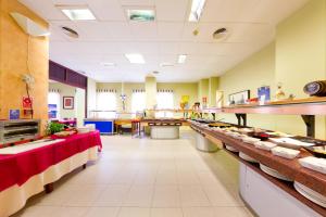 Kuchnia lub aneks kuchenny w obiekcie Hotel Traíña