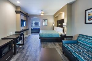 Gallery image of Econo Lodge Inn & Suites Houston NW-Cy-Fair in Houston