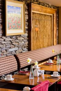 Area tempat duduk di Dingle Bay Hotel