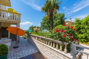 Fotografia z galérie ubytovania Two-Bedroom Apartment Crikvenica 25 v destinácii Crikvenica
