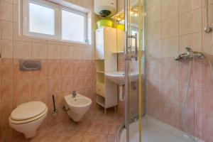 Fotografia z galérie ubytovania Two-Bedroom Apartment Crikvenica 25 v destinácii Crikvenica