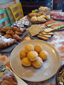 Jedlo v ubytovaní bed & breakfast alebo blízkom okolí