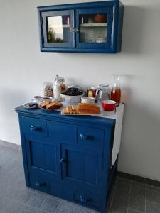 
A kitchen or kitchenette at Berzuaia Bed & Breakfast
