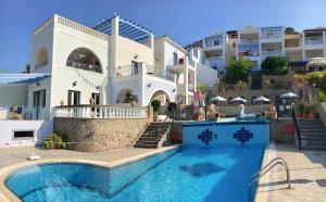 Gallery image of KTM Sunny Villas in Poros