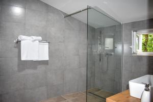 Kúpeľňa v ubytovaní Bonaventura - Countryside Villa near Split with Private Pool + 28 fotografií