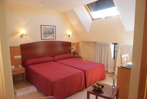 Postel nebo postele na pokoji v ubytování Hotel La Noyesa *** Superior
