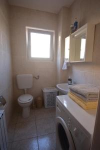 Koupelna v ubytování Apartman Mijo - Suhi Potok