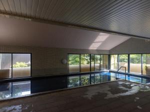 Bazén v ubytování Awara Onsen Minoya Taiheikaku nebo v jeho okolí