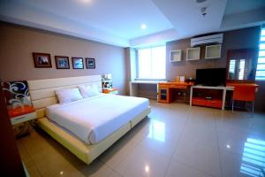 Gallery image of High Point Serviced Apartment in Surabaya