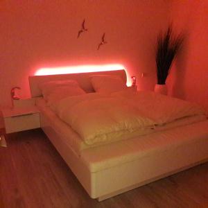 Ein Bett oder Betten in einem Zimmer der Unterkunft Lounge 1