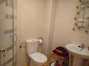 A bathroom at AH El Rincón de la Villa VUT713AS
