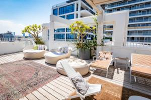 Photo de la galerie de l'établissement Sea view apartment suite, à Tel Aviv