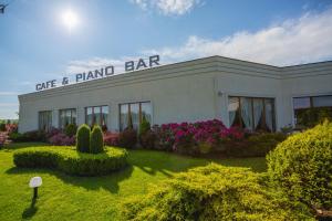 Vonkajšia záhrada v ubytovaní The Amber Business & Spa Hotel