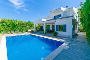 The swimming pool at or close to Villa Diagonal