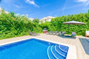 The swimming pool at or close to Villa Diagonal