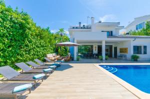 The swimming pool at or close to Villa Diagonal