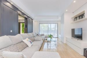 A television and/or entertainment centre at Villa Diagonal
