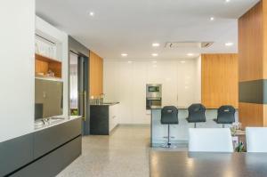 A television and/or entertainment centre at Villa Diagonal