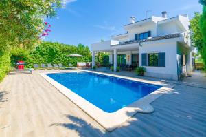 The swimming pool at or close to Villa Diagonal