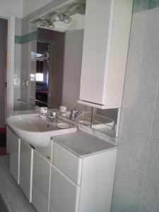 Interno3 tesisinde bir banyo