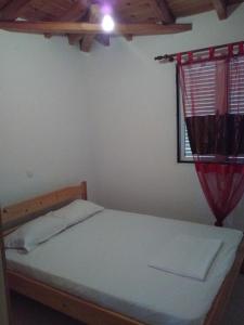 Gallery image of Klidonas Apartments in Akrogiali