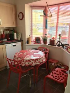 Kuchyň nebo kuchyňský kout v ubytování Canterbury HOMESTAY Ensuite