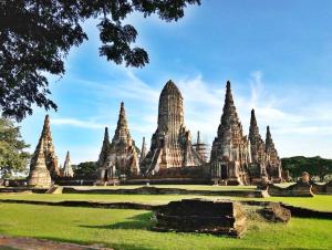 a view of a building with many towers at Daddy's homestay in Ban Bang Krasan